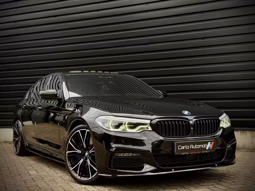 BMW 5-serie 540i xDrive M-PERF. SOFT|B&W|DAK|HUD|360|4WL STURING