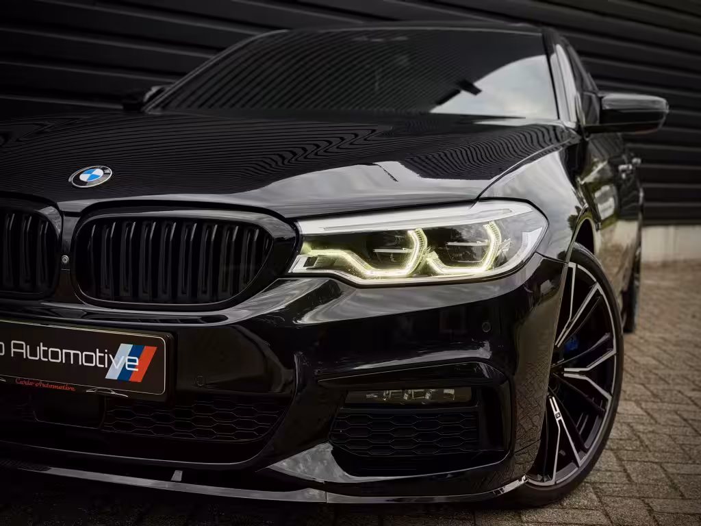 BMW 5-serie 540i xDrive M-PERF. SOFT|B&W|DAK|HUD|360|4WL STURING