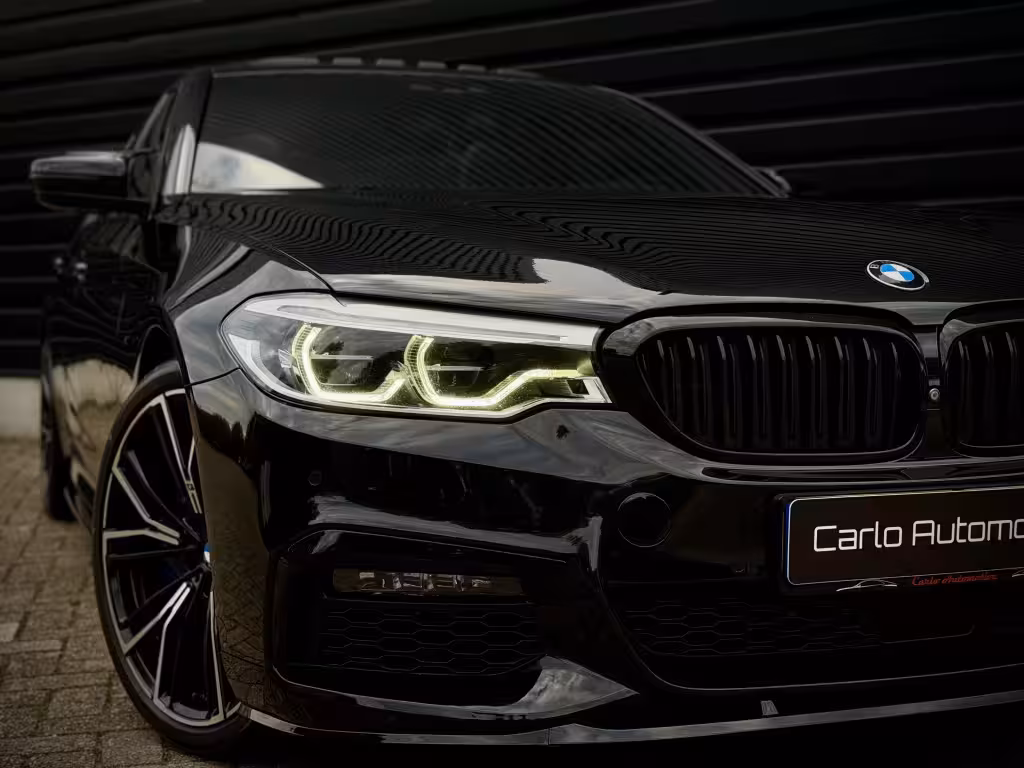 BMW 5-serie 540i xDrive M-PERF. SOFT|B&W|DAK|HUD|360|4WL STURING