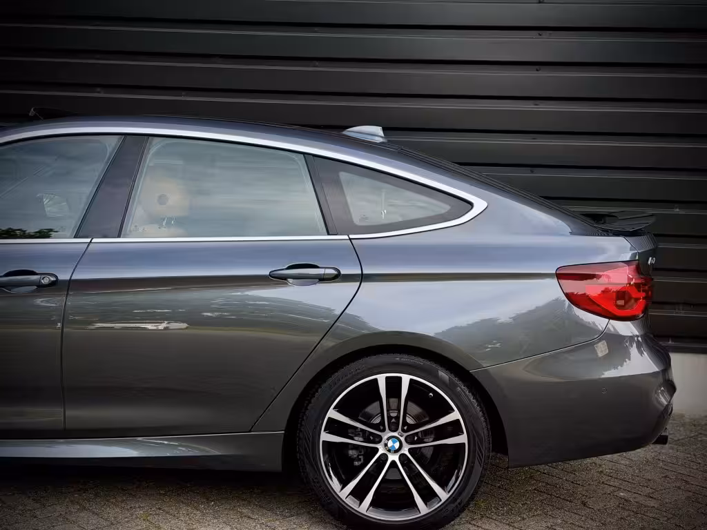BMW 3-serie Gran Turismo 320i PANO|VIRTUAL|CAMERA|HiFi NAP