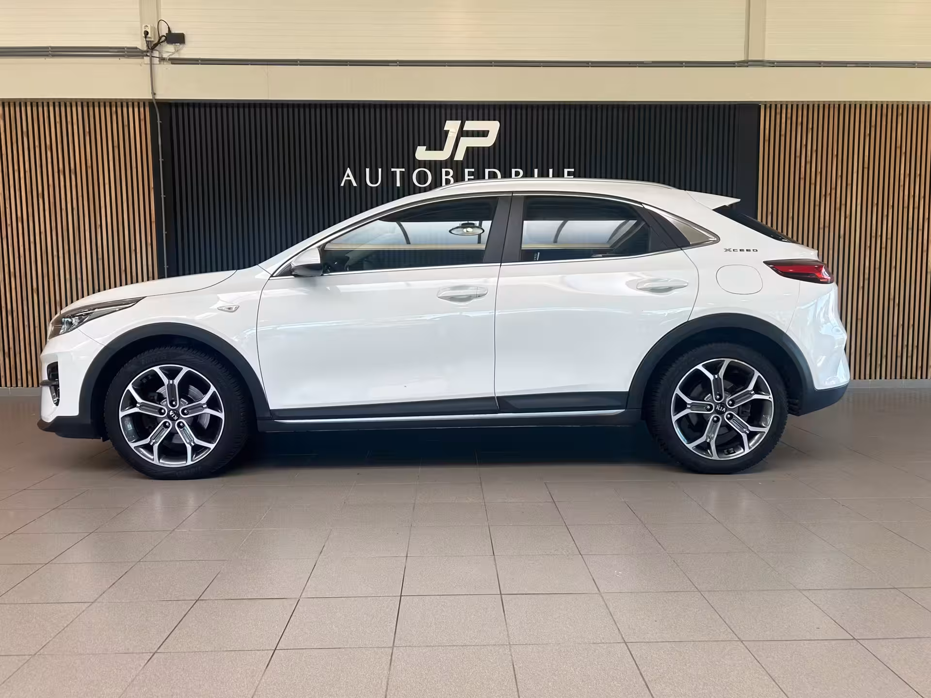 Kia XCeed 1.4 T-GDi DynamicPlusLine Automaat|JBL|ACC|Camera|Navi|Leder