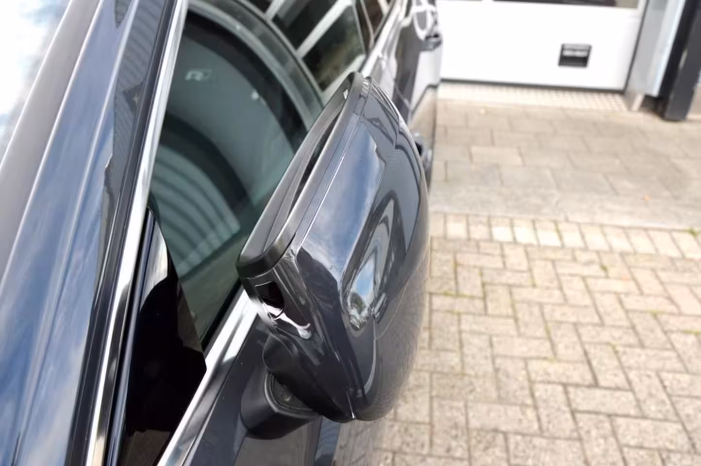Volkswagen Arteon 2.0 TSI R-Line LED/PDC/CAM/LMV18/NAVI/LEER