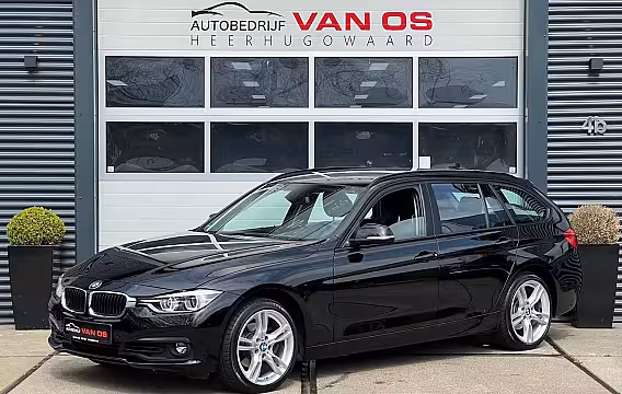 BMW 3-serie Touring 318i High Ex. Automaat / Led / Navi / Dealer onderhouden