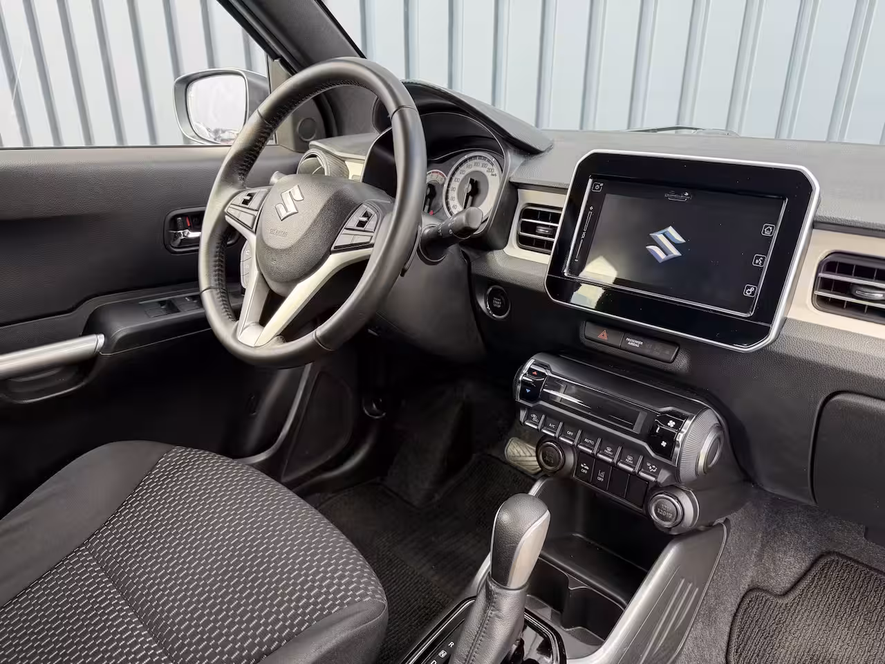 Suzuki Ignis 1.2 Smart Hybrid Select | Clima | kleur: Tough Thaki(groen) | Rijklaar