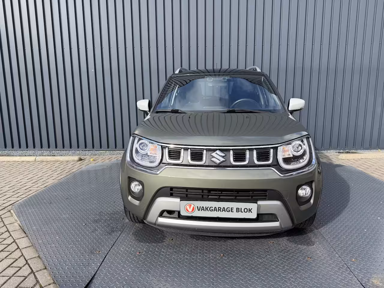 Suzuki Ignis 1.2 Smart Hybrid Select | Clima | kleur: Tough Thaki(groen) | Rijklaar