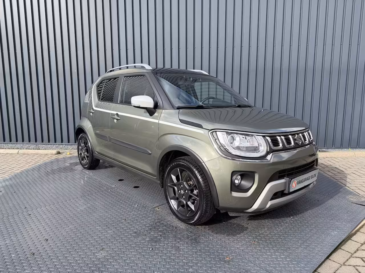 Suzuki Ignis 1.2 Smart Hybrid Select | Clima | kleur: Tough Thaki(groen) | Rijklaar