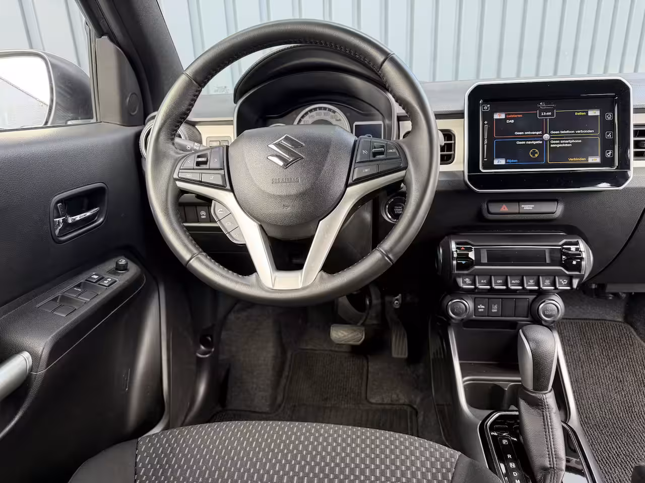 Suzuki Ignis 1.2 Smart Hybrid Select | Clima | kleur: Tough Thaki(groen) | Rijklaar