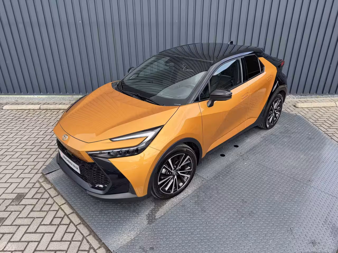 Toyota C-HR 2.0 Hybrid 200(geen Plug-in) Première Edition | Vol LEER | Afnm. Trekhaak | Pano dak | 360