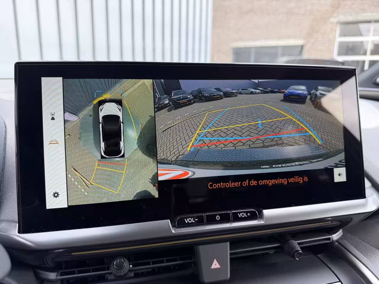 Toyota C-HR 2.0 Hybrid 200(geen Plug-in) Première Edition | Vol LEER | Afnm. Trekhaak | Pano dak | 360
