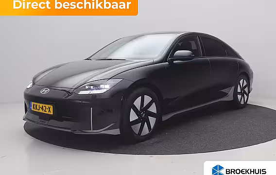 Hyundai IONIQ 6 Connect 53 kWh | 18-inch lichtmetalen velgen | Abyss Black Pearl | Achterstoelen verwarmd