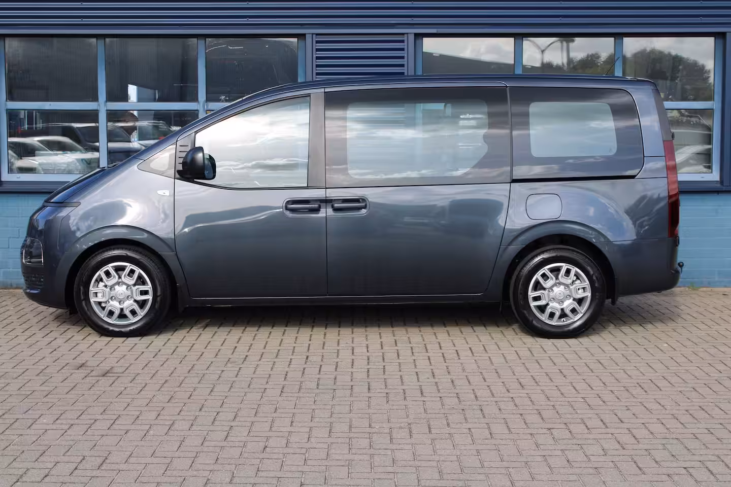 Hyundai Staria Dubbele Cabine 2.2 177PK Automaat CARPLAY | TREKHAAK | CAMERA | NAVI |