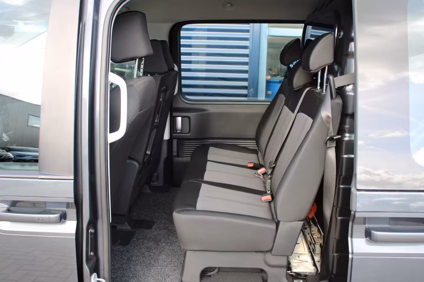 Hyundai Staria Dubbele Cabine 2.2 177PK Automaat CARPLAY | TREKHAAK | CAMERA | NAVI |