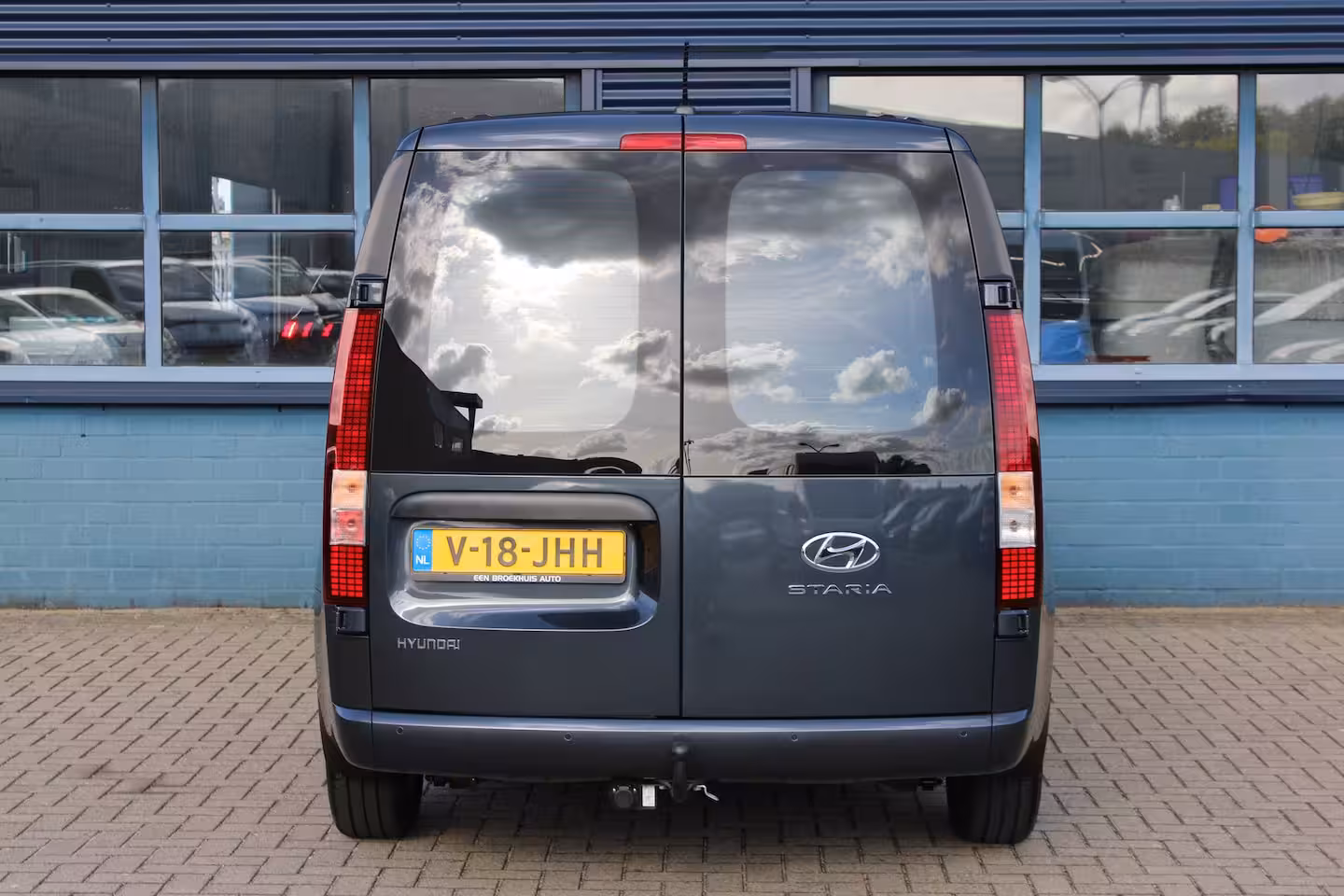 Hyundai Staria Dubbele Cabine 2.2 177PK Automaat CARPLAY | TREKHAAK | CAMERA | NAVI |