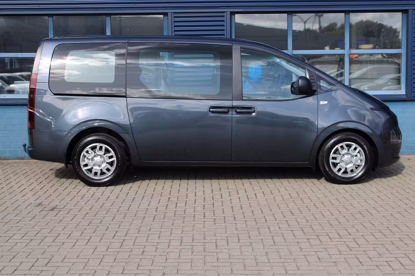 Hyundai Staria Dubbele Cabine 2.2 177PK Automaat CARPLAY | TREKHAAK | CAMERA | NAVI |