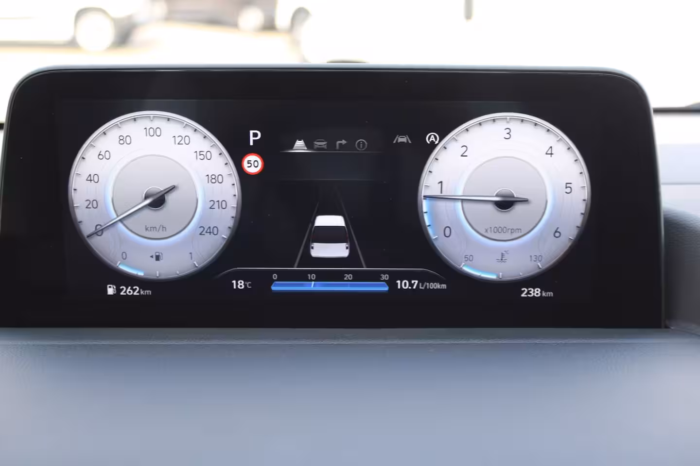 Hyundai Staria Dubbele Cabine 2.2 177PK Automaat CARPLAY | TREKHAAK | CAMERA | NAVI |