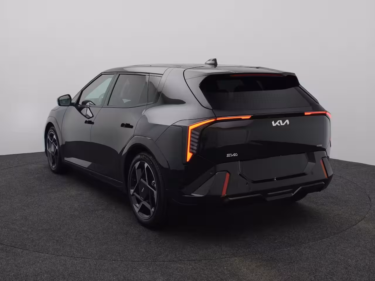 Kia EV4 GT-Line Business Edition 81.4 kWh | Navigatie | Clima | Camera | PDC | Stoel + Stuur verwa
