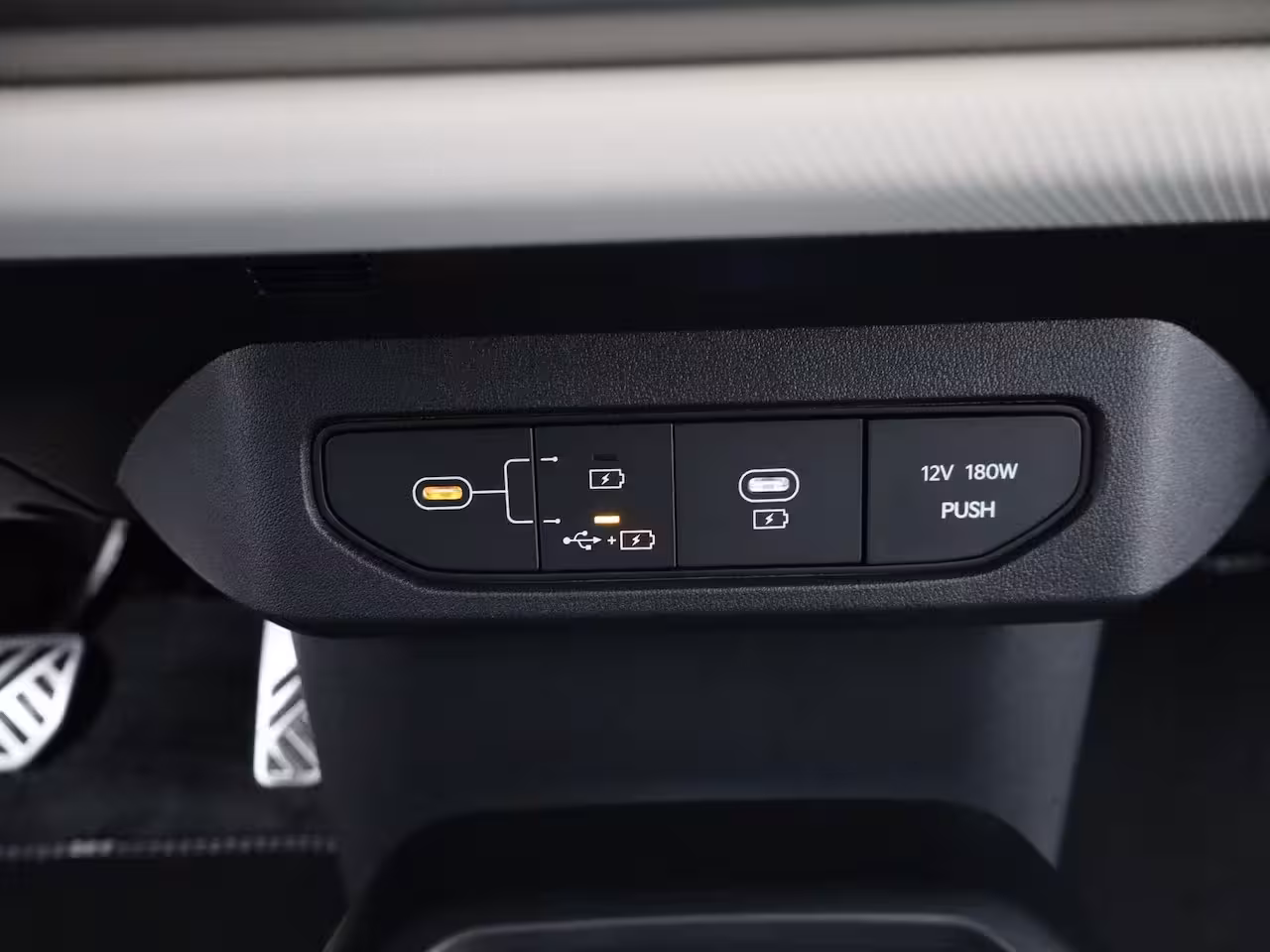 Kia EV4 GT-Line Business Edition 81.4 kWh | Navigatie | Clima | Camera | PDC | Stoel + Stuur verwa