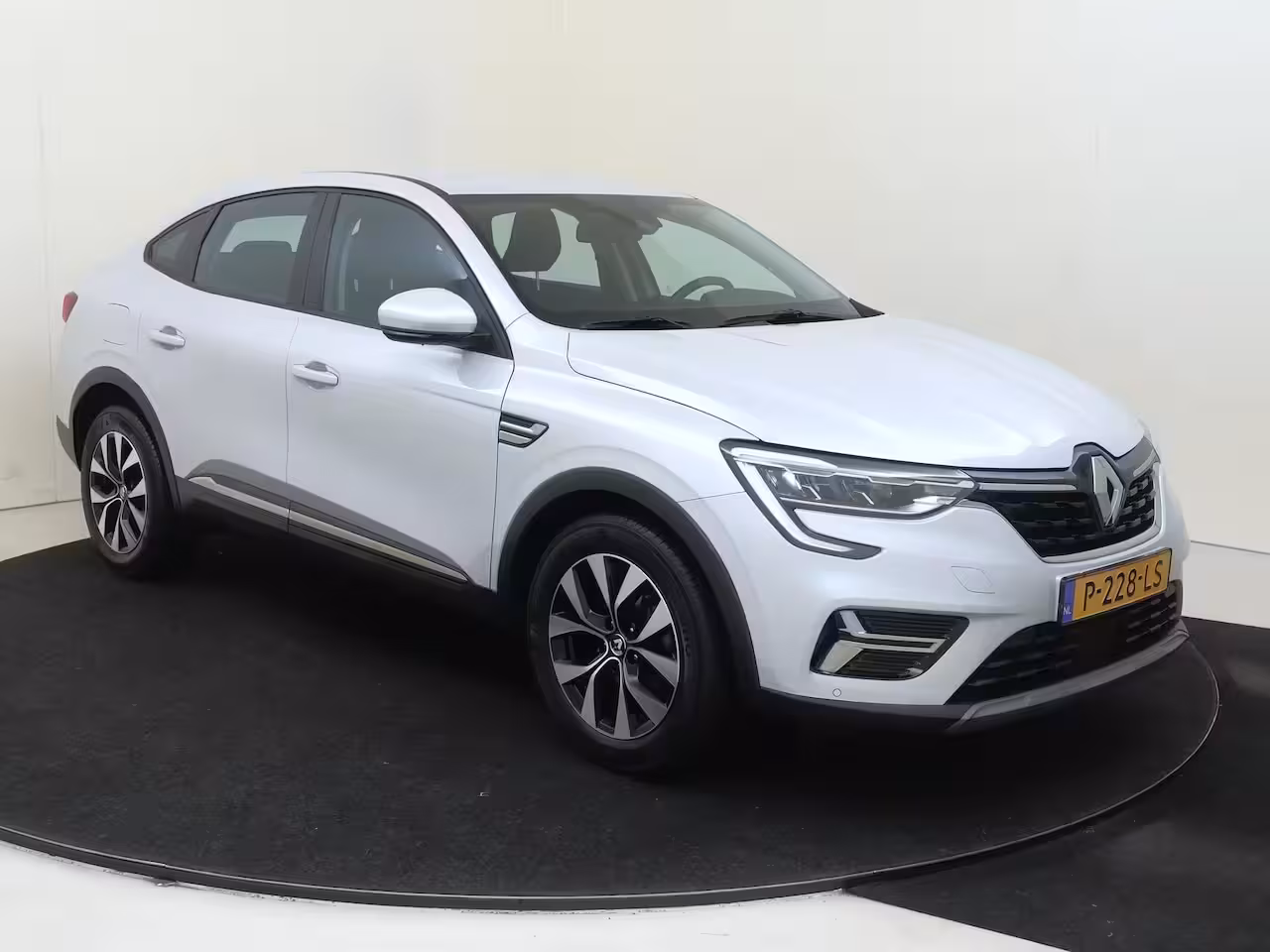 Renault Arkana 1.3 TCe 140 | Navigatie | Camera
