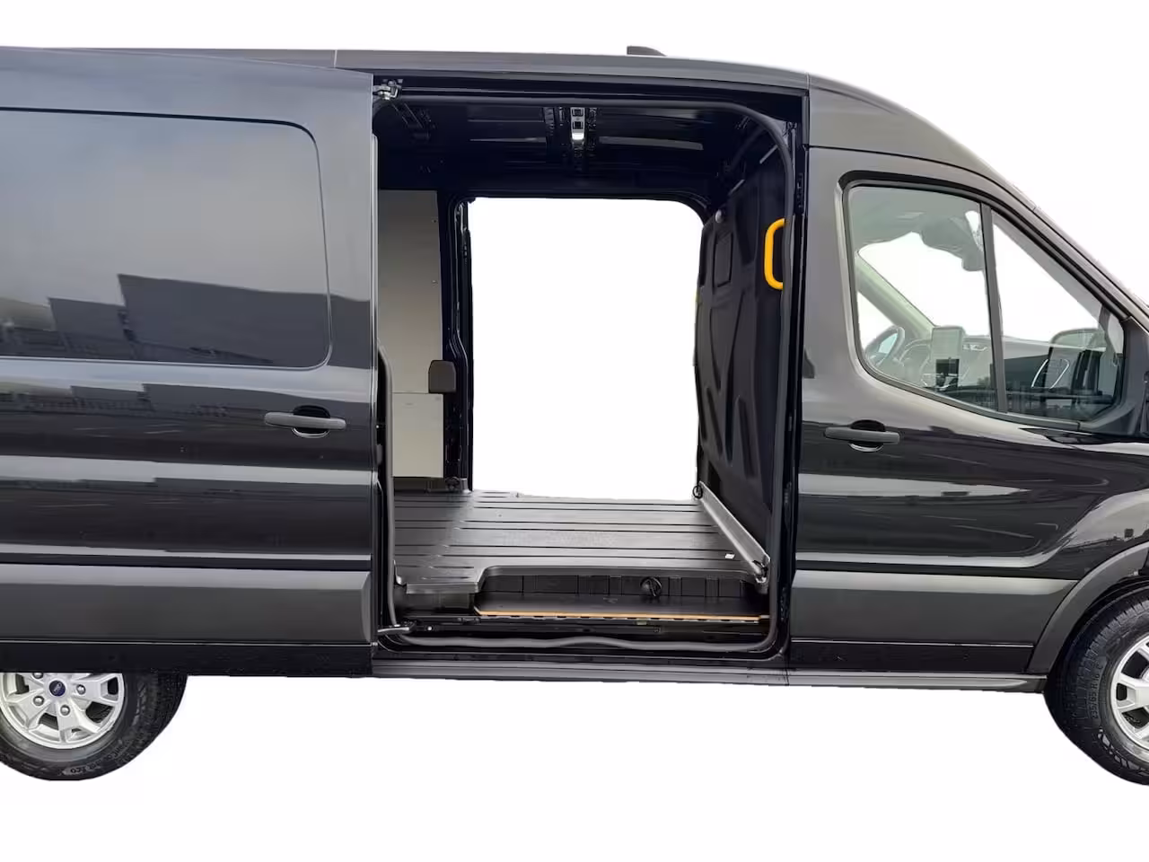 Ford E-Transit 350 L3H2 Trend 68 kWh | Uit Voorraad Leverbaar | Prijs inclusief €8.285, - Ready Set Bonus