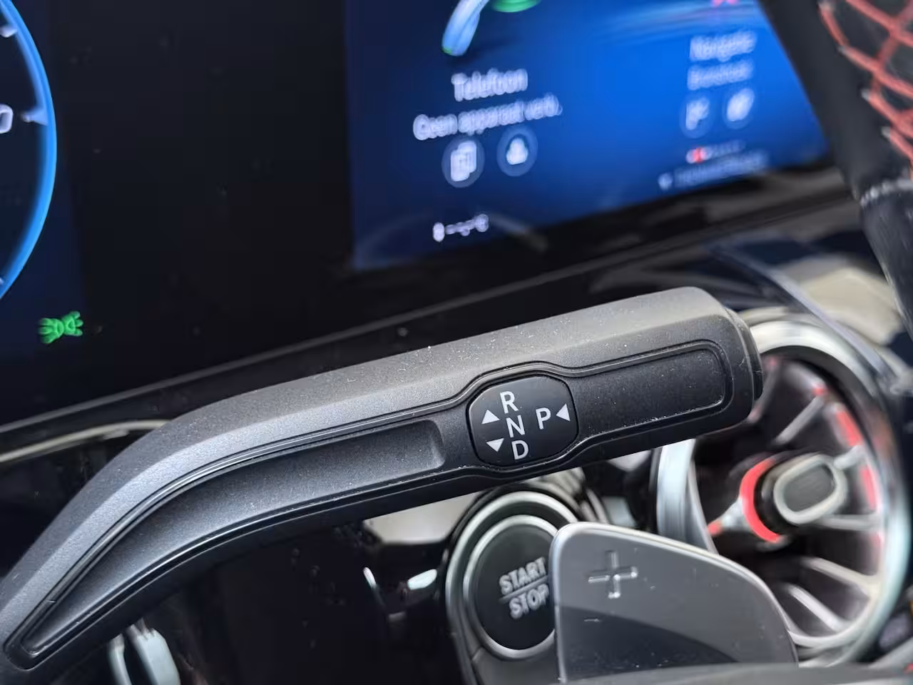 Mercedes-Benz EQA 250 Business Solution AMG 67 kWh Panoramadak / Keyless / Privacy Glass / Parkeercamera / S