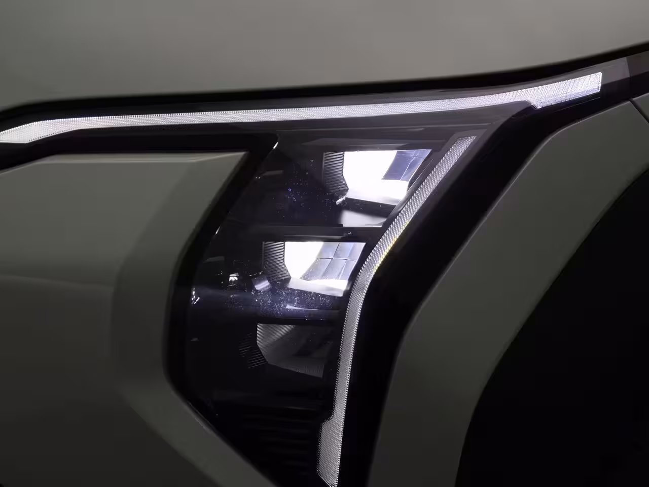 Kia EV3 Air 81.4 kWh | Clima | Navi | Parkeerhulp | Camera | Lm Velgen |