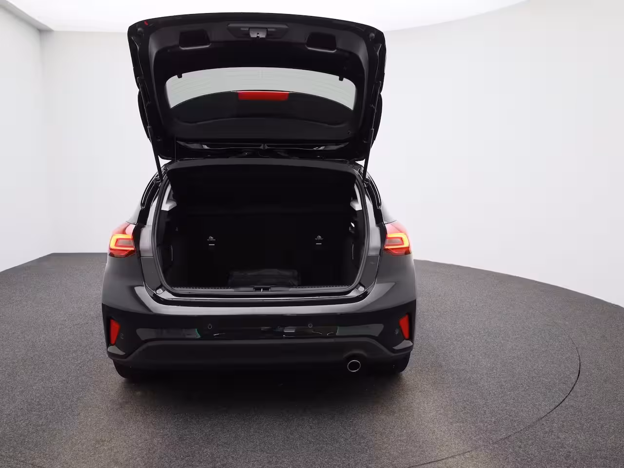 Ford Focus 1.0 EcoBoost Hybrid Titanium | Apple Carplay/Android Auto | Climate Control | Cruise Contr