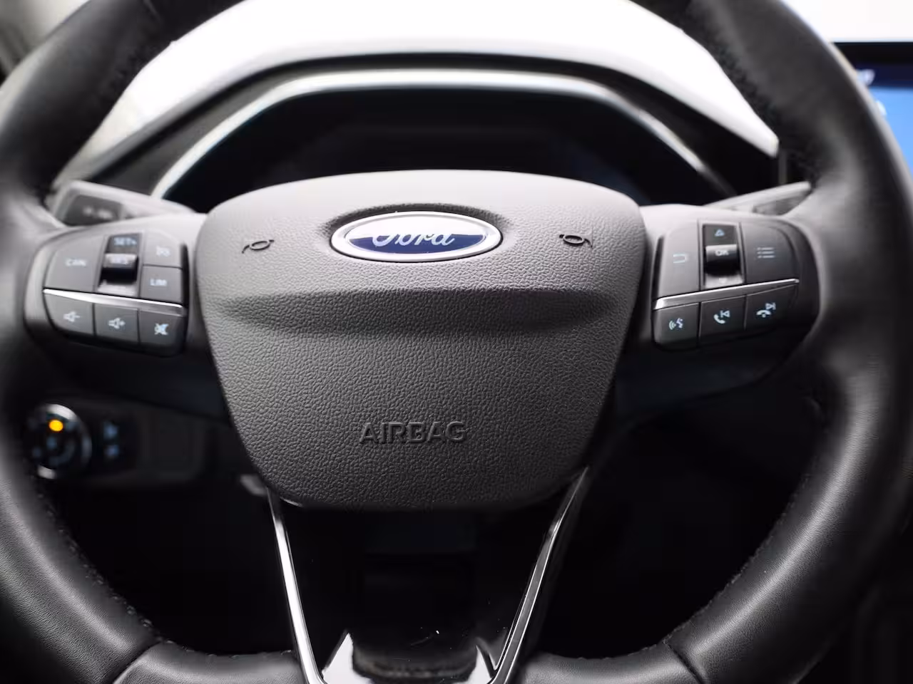 Ford Focus 1.0 EcoBoost Hybrid Titanium | Apple Carplay/Android Auto | Climate Control | Cruise Contr