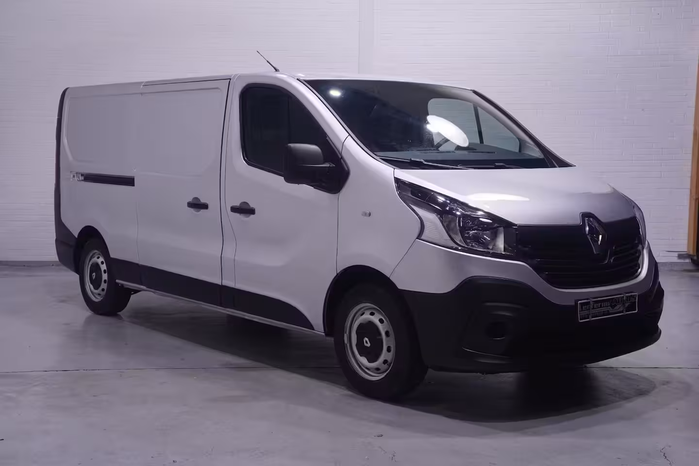 Renault Trafic 1.6 dCi 120 pk L2H1 Airco, Trekhaak Slechts 80 dkm, 3-Zits