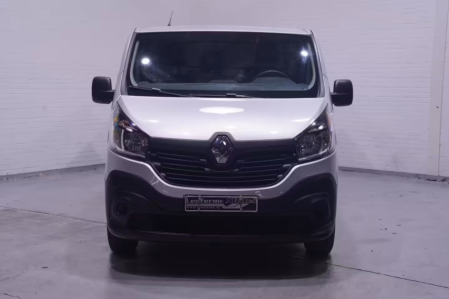 Renault Trafic 1.6 dCi 120 pk L2H1 Airco, Trekhaak Slechts 80 dkm, 3-Zits