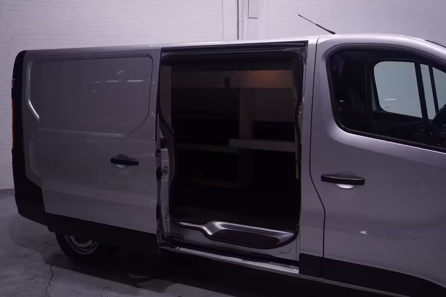 Renault Trafic 1.6 dCi 120 pk L2H1 Airco, Trekhaak Slechts 80 dkm, 3-Zits