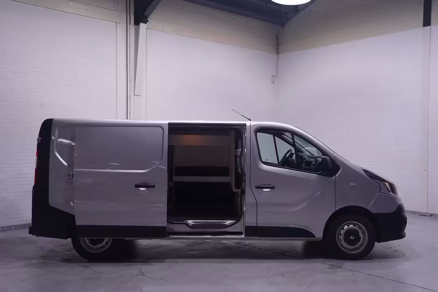 Renault Trafic 1.6 dCi 120 pk L2H1 Airco, Trekhaak Slechts 80 dkm, 3-Zits