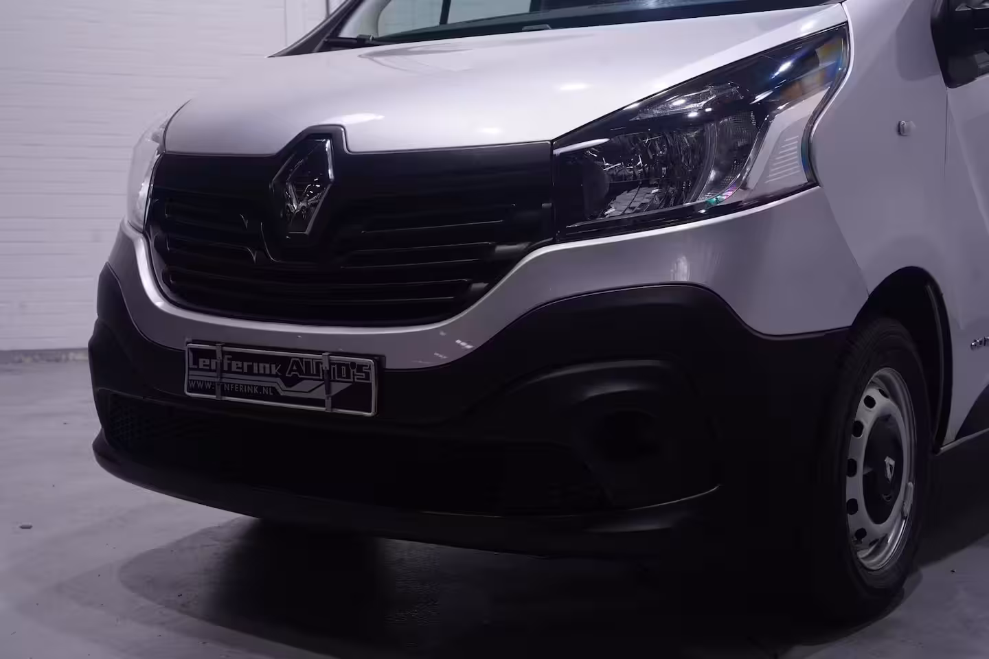 Renault Trafic 1.6 dCi 120 pk L2H1 Airco, Trekhaak Slechts 80 dkm, 3-Zits