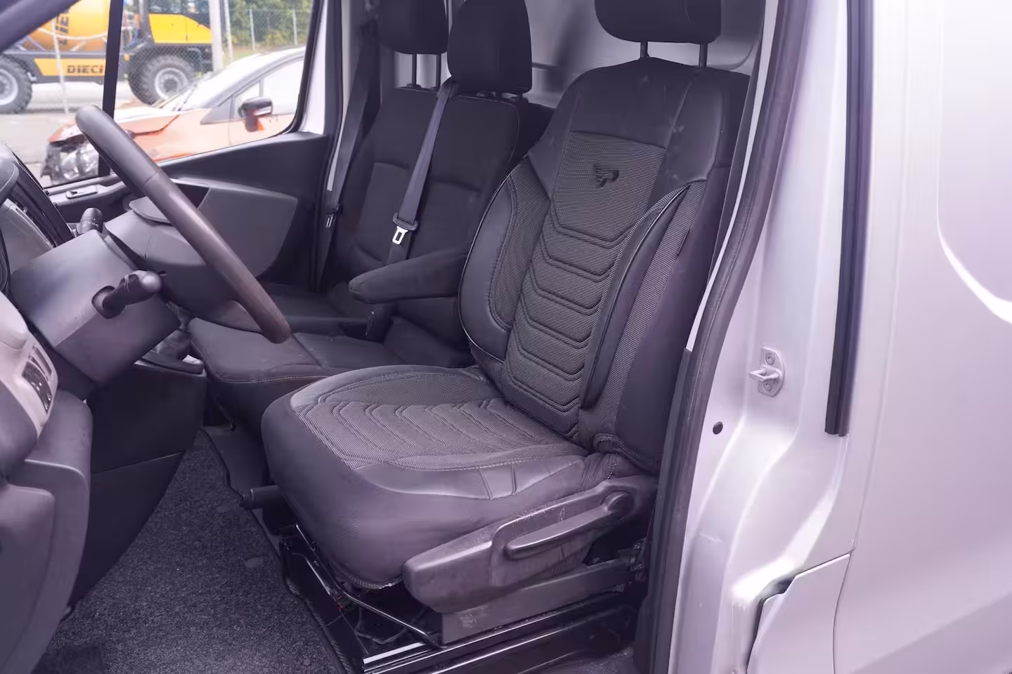 Renault Trafic 1.6 dCi 120 pk L2H1 Airco, Trekhaak Slechts 80 dkm, 3-Zits