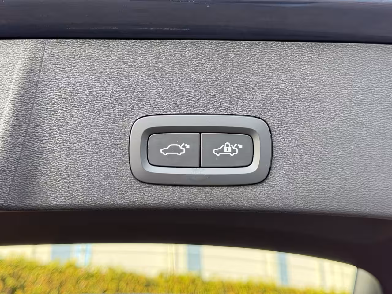 Volvo EX40 Single Motor Extended Range Plus 82 kWh | Trekhaak | H&K Audio |