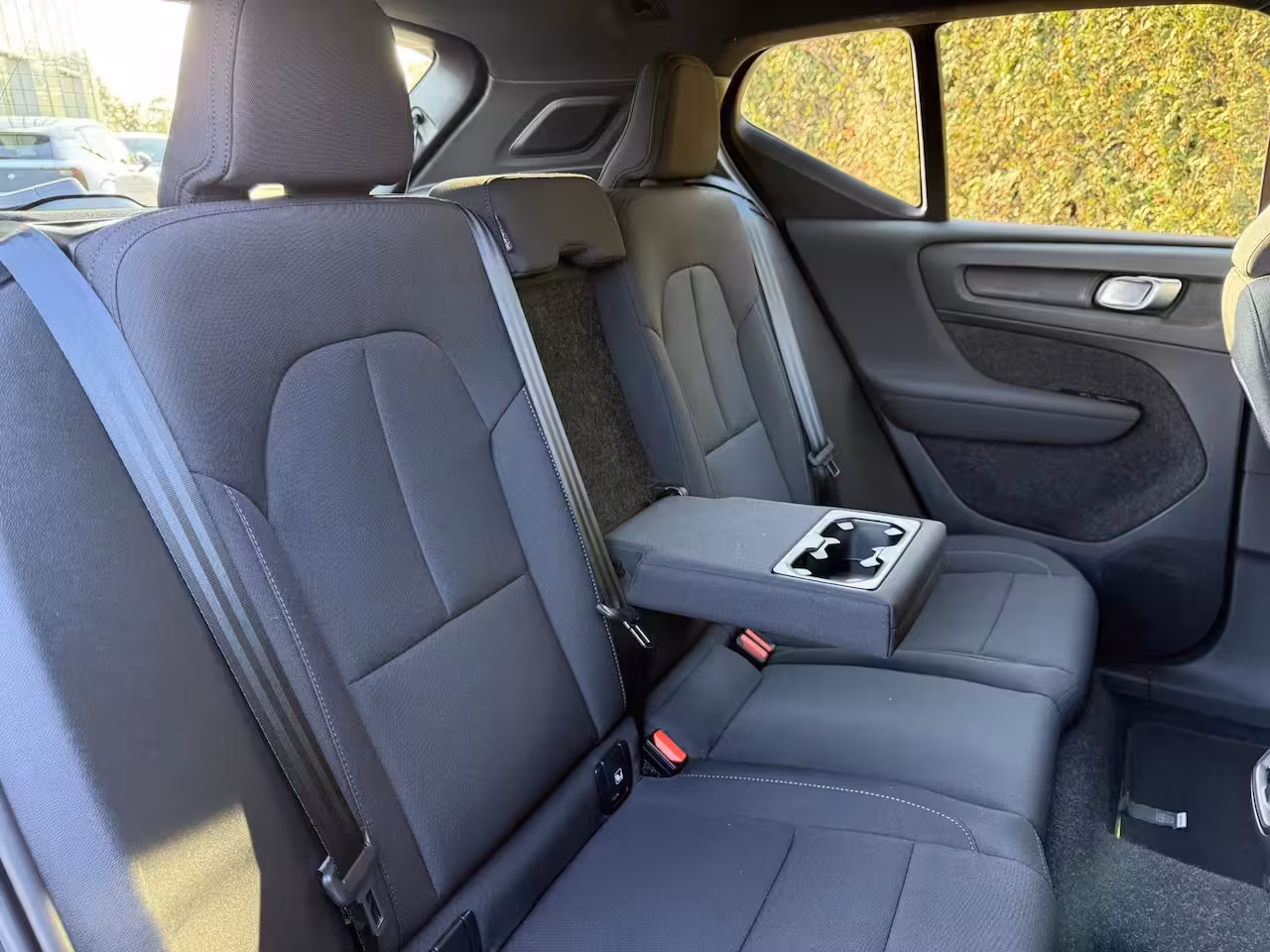 Volvo EX40 Single Motor Extended Range Plus 82 kWh | Trekhaak | H&K Audio |