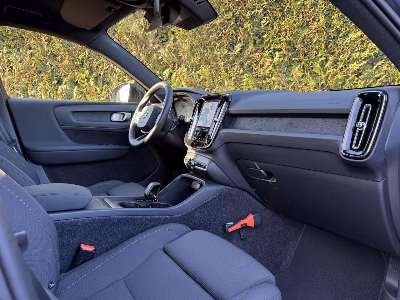 Volvo EX40 Single Motor Extended Range Plus 82 kWh | Trekhaak | H&K Audio |