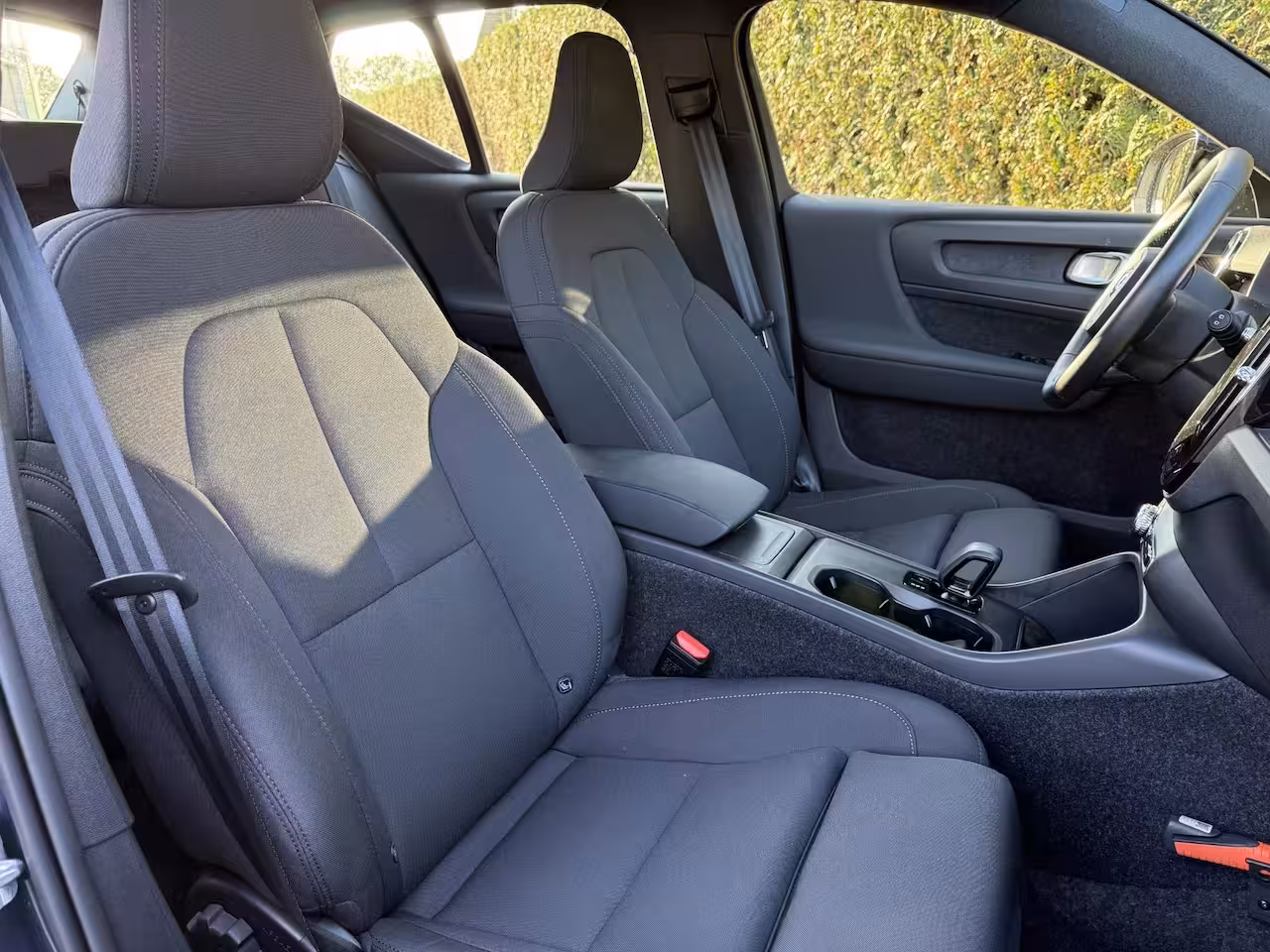 Volvo EX40 Single Motor Extended Range Plus 82 kWh | Trekhaak | H&K Audio |