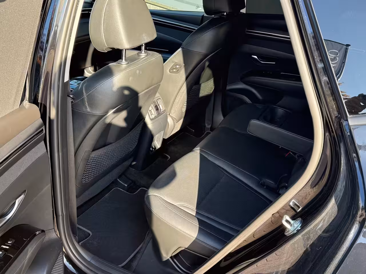 Hyundai Tucson 1.6 T-GDI 265pk PHEV Premium 4WD | Leder | Carplay | Climate | Keyless | Navigatie | Elek.