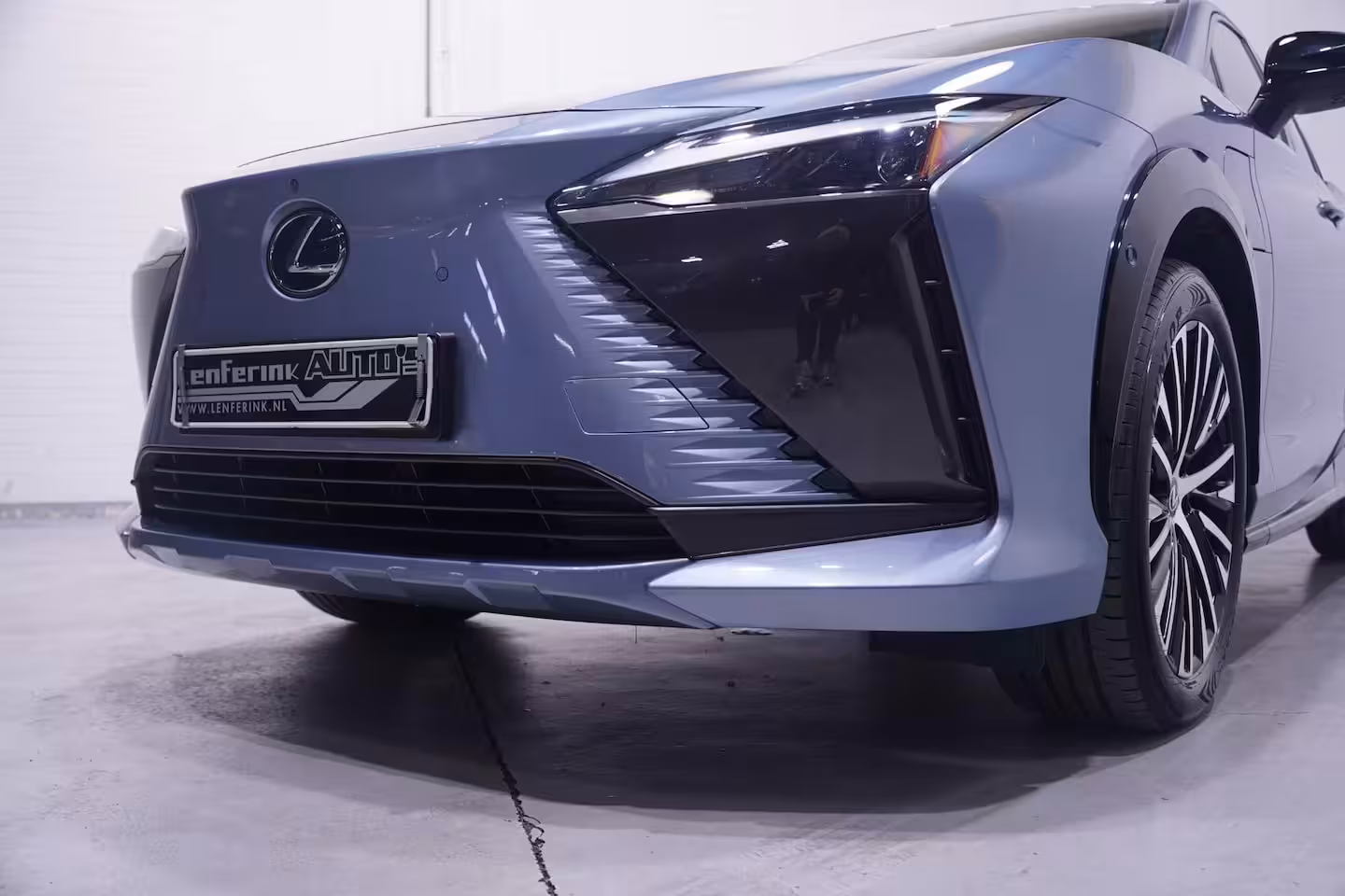 Lexus RZ 300e President Line 71 kWh 99% SOH NAP 1e Eig. Head-up 360 Camera Memory stoelen Stoel-/ s