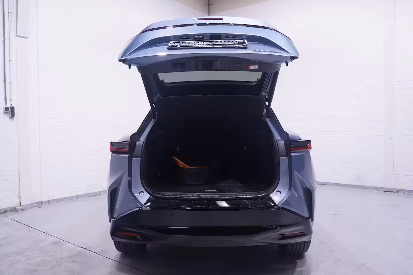 Lexus RZ 300e President Line 71 kWh 99% SOH NAP 1e Eig. Head-up 360 Camera Memory stoelen Stoel-/ s