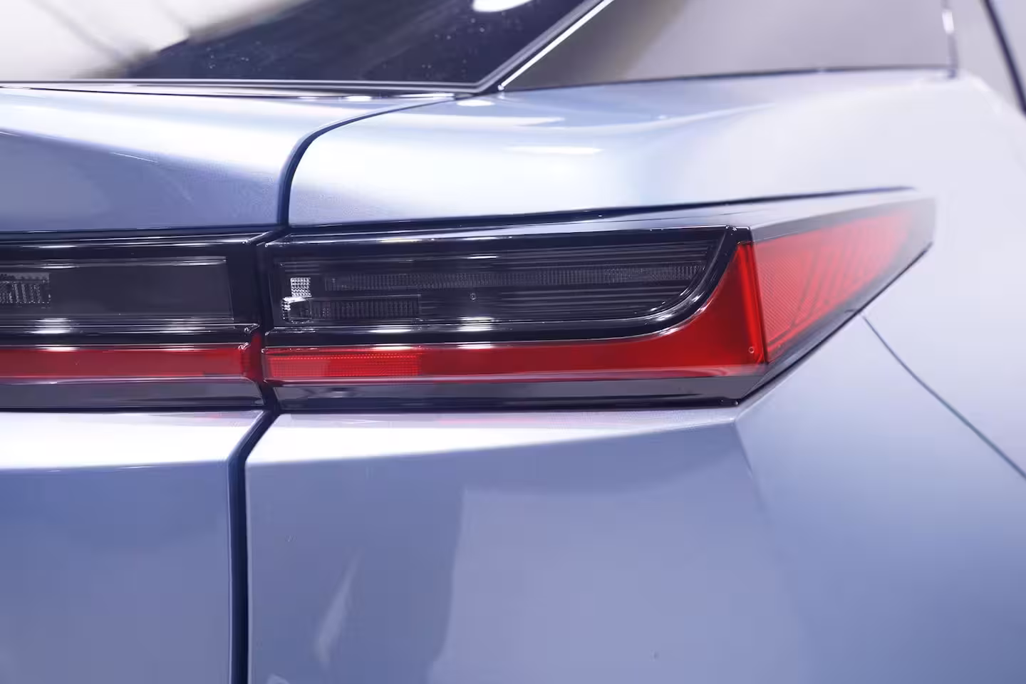Lexus RZ 300e President Line 71 kWh 99% SOH NAP 1e Eig. Head-up 360 Camera Memory stoelen Stoel-/ s