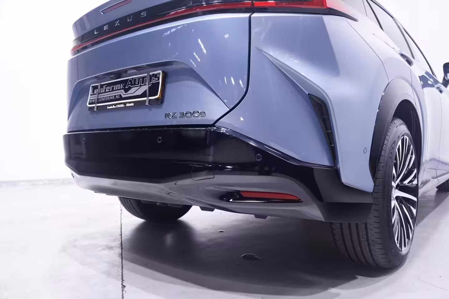Lexus RZ 300e President Line 71 kWh 99% SOH NAP 1e Eig. Head-up 360 Camera Memory stoelen Stoel-/ s