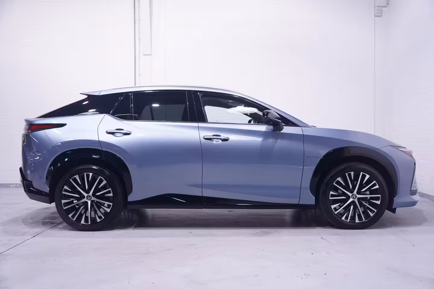 Lexus RZ 300e President Line 71 kWh 99% SOH NAP 1e Eig. Head-up 360 Camera Memory stoelen Stoel-/ s