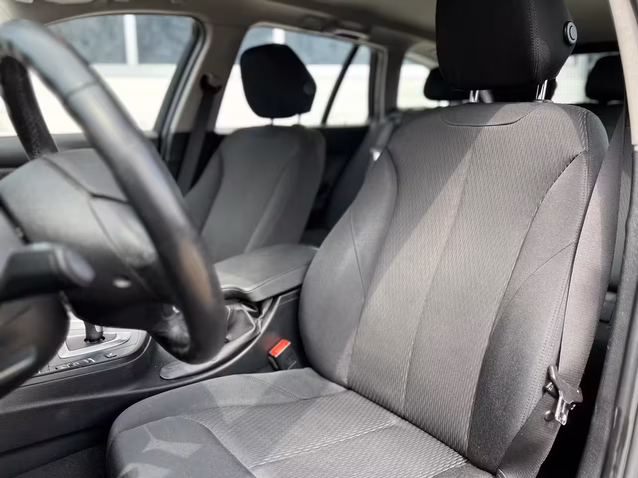 BMW 3-serie Touring 318i High Ex. Automaat / Led / Navi / Dealer onderhouden