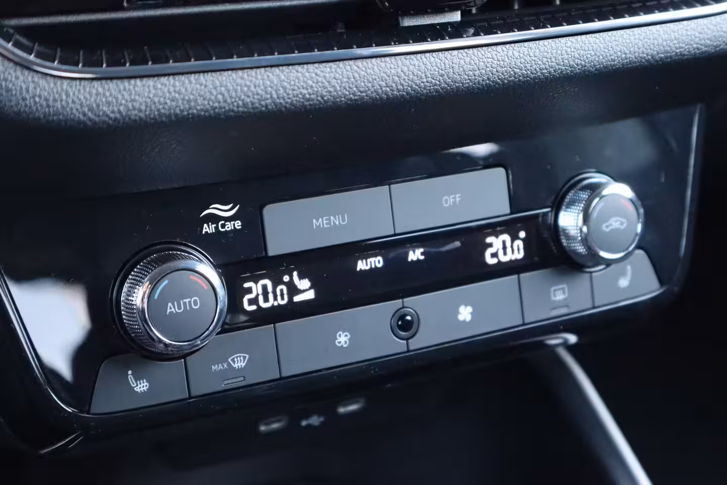 Skoda Fabia 1.0 TSI Business Edition | Chromen raamlijsten | Cruise control met speedlimiter | KESSY (