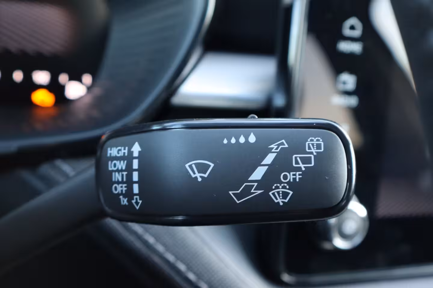 Skoda Fabia 1.0 TSI Business Edition | Chromen raamlijsten | Cruise control met speedlimiter | KESSY (