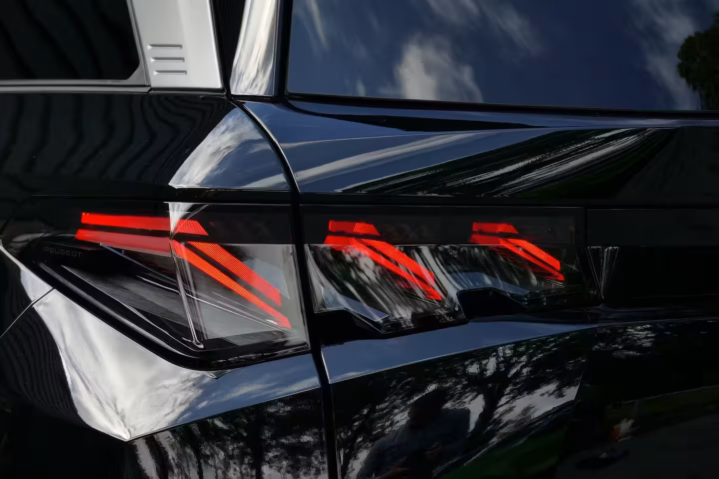 Peugeot e-5008 GT Exclusive - Elektrisch | Adaptieve cruise control met Stop&Go functie | LED 3D-achterli
