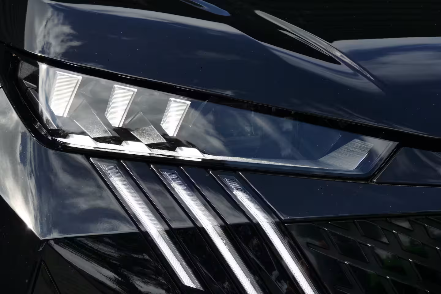 Peugeot e-5008 GT Exclusive - Elektrisch | Adaptieve cruise control met Stop&Go functie | LED 3D-achterli