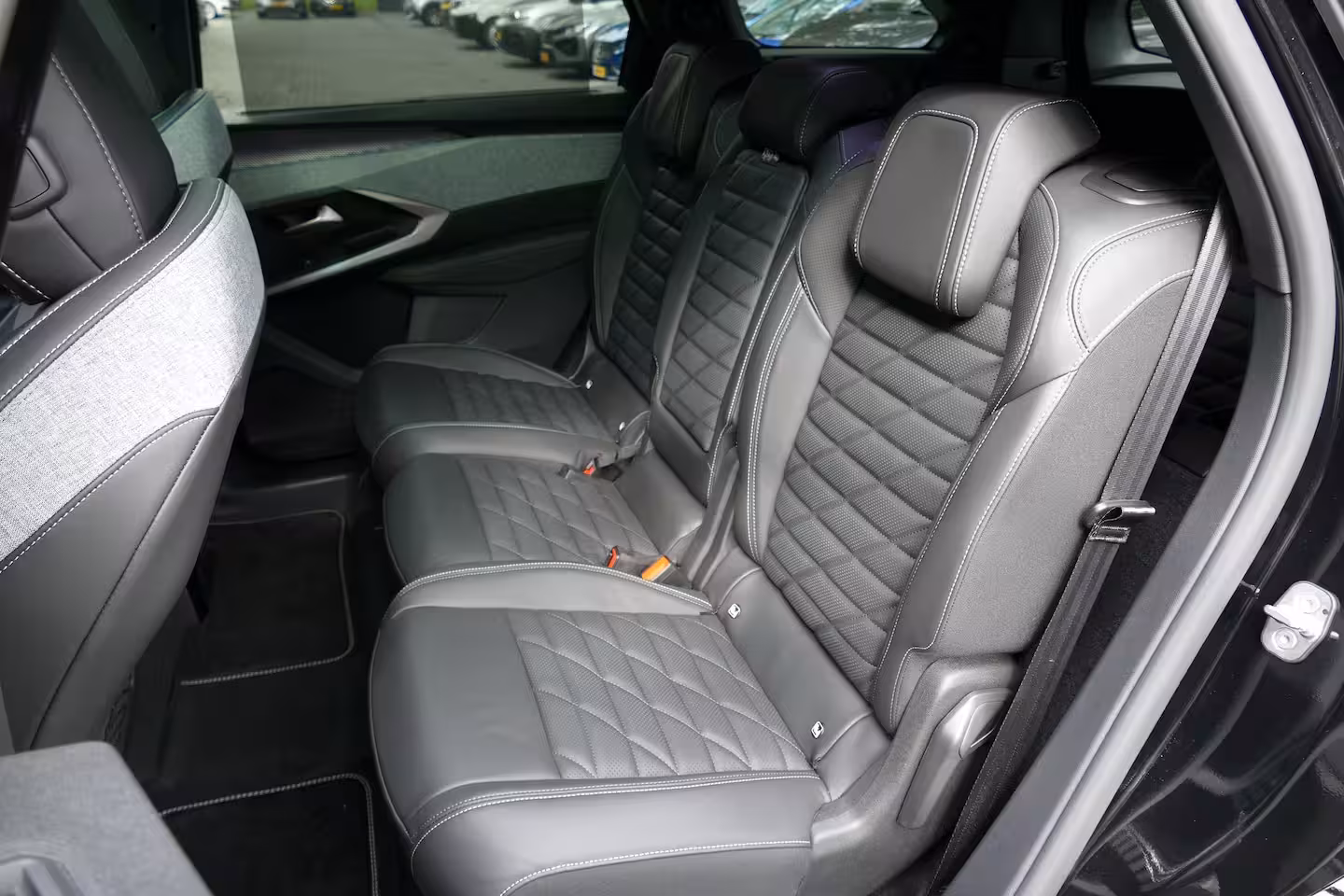 Peugeot e-5008 GT Exclusive - Elektrisch | Adaptieve cruise control met Stop&Go functie | LED 3D-achterli