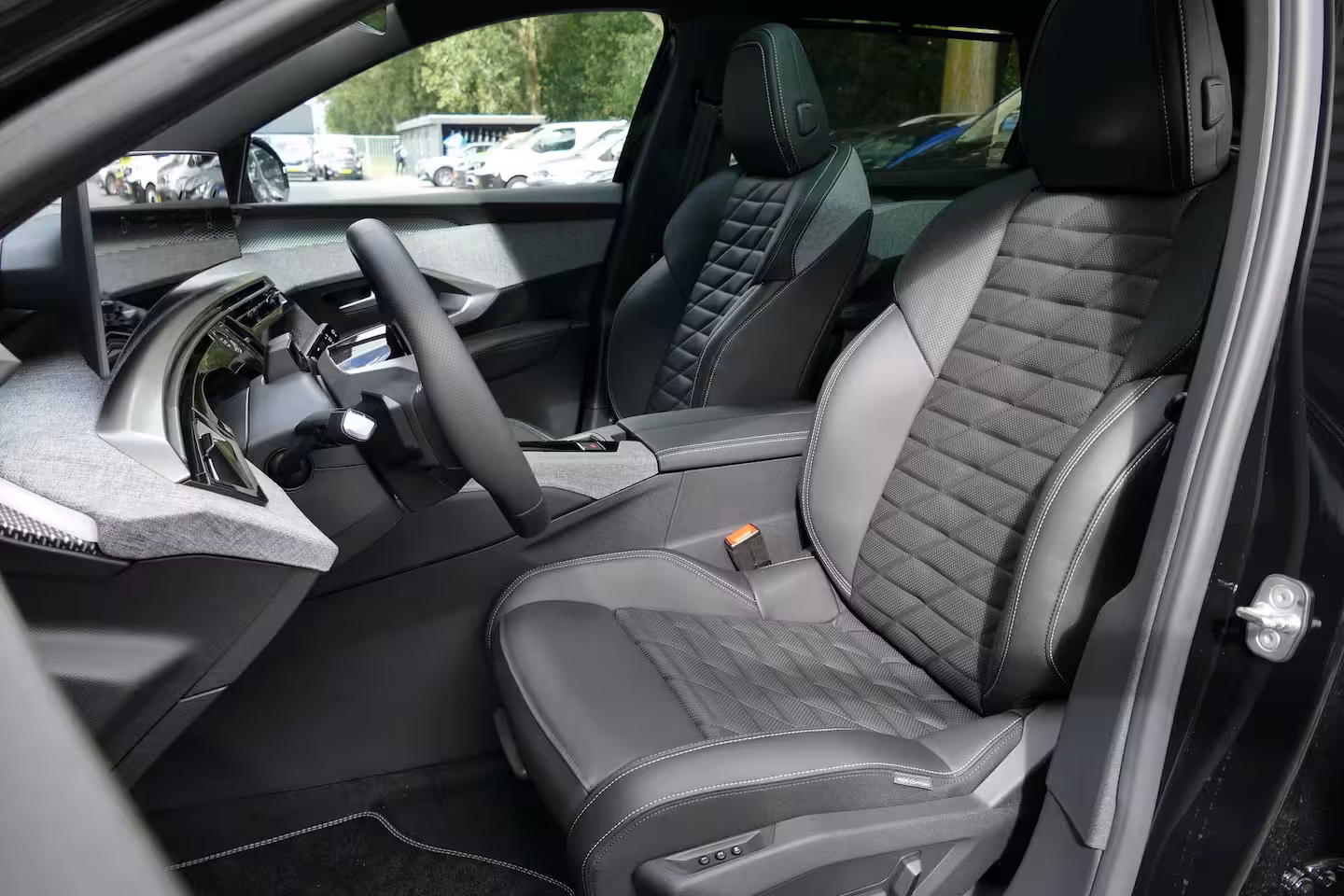 Peugeot e-5008 GT Exclusive - Elektrisch | Adaptieve cruise control met Stop&Go functie | LED 3D-achterli